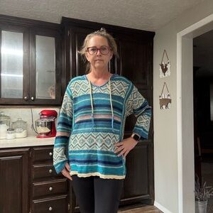 Wrangler Blue and Cream Crew Neck Sweater